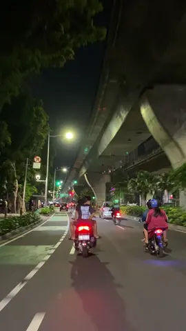 Kuningan night vibes😍🌃🇮🇩 . . . . . . . #kuningan #night #jakarta #views #vibes #city #trending #viral #viraltiktok #viralindonesia #fypage #fyp