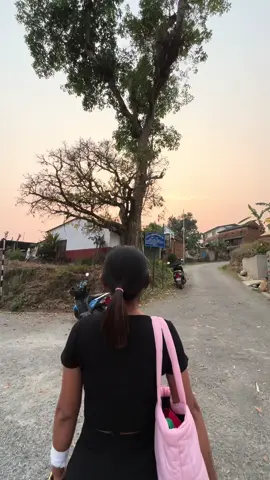 #Sometimes the right way to love is to leave 😊🌷 #foryoupage  #fyp 