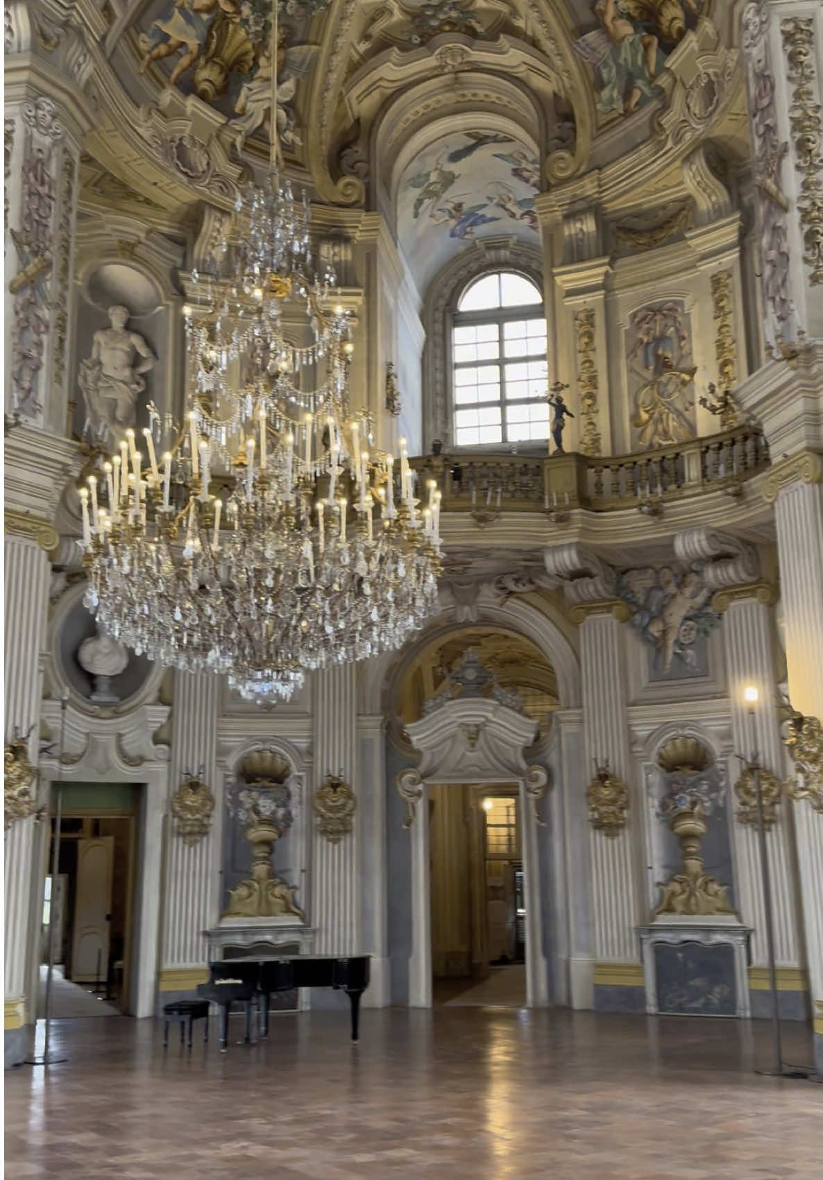 #italy #travel #palazzo #goals #royalfamily #gold #fyp #foryoupage❤️❤️ #trip #dream #royal #palace #wealthy #tiktoktravel #visit 