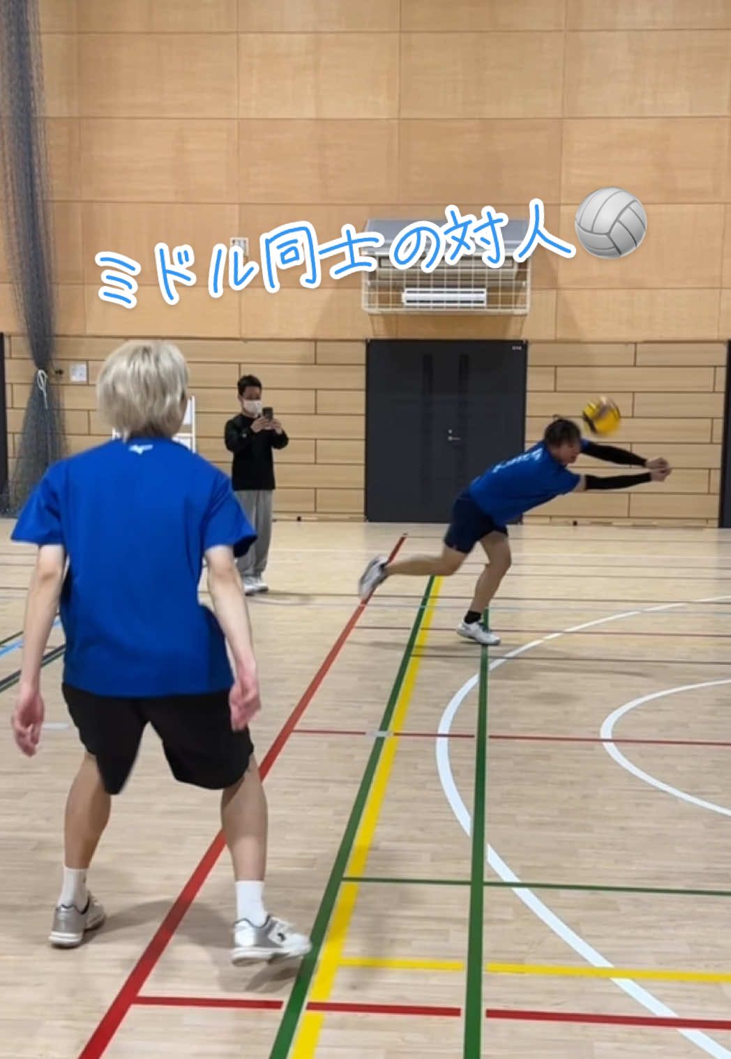 バレーオタクと対人パス🏐2人ともミドル #バレーボール #volleyball #voleibol #pallavolo #ハイキュー  @エグチ【バレーオタク】 @たつ🐉👶🏻🏐 @けいる🐱🏐 @みゆ🐰ྀི🤍 @JUN🐶⚒🏐🥎 @いちか🐼🏖️ @なおや🦩✌️ 