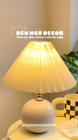 Đèn ngủ thân sứ 3 chế độ đèn; decor đầu giường, góc học tập hay làm việc là siu chill siu xinh luôn 💡 #denngu #denngudecor #denngudeban #denngudep #dennguthansu #denngu3chedo #decor #deskdecor #duyenxuunbox 