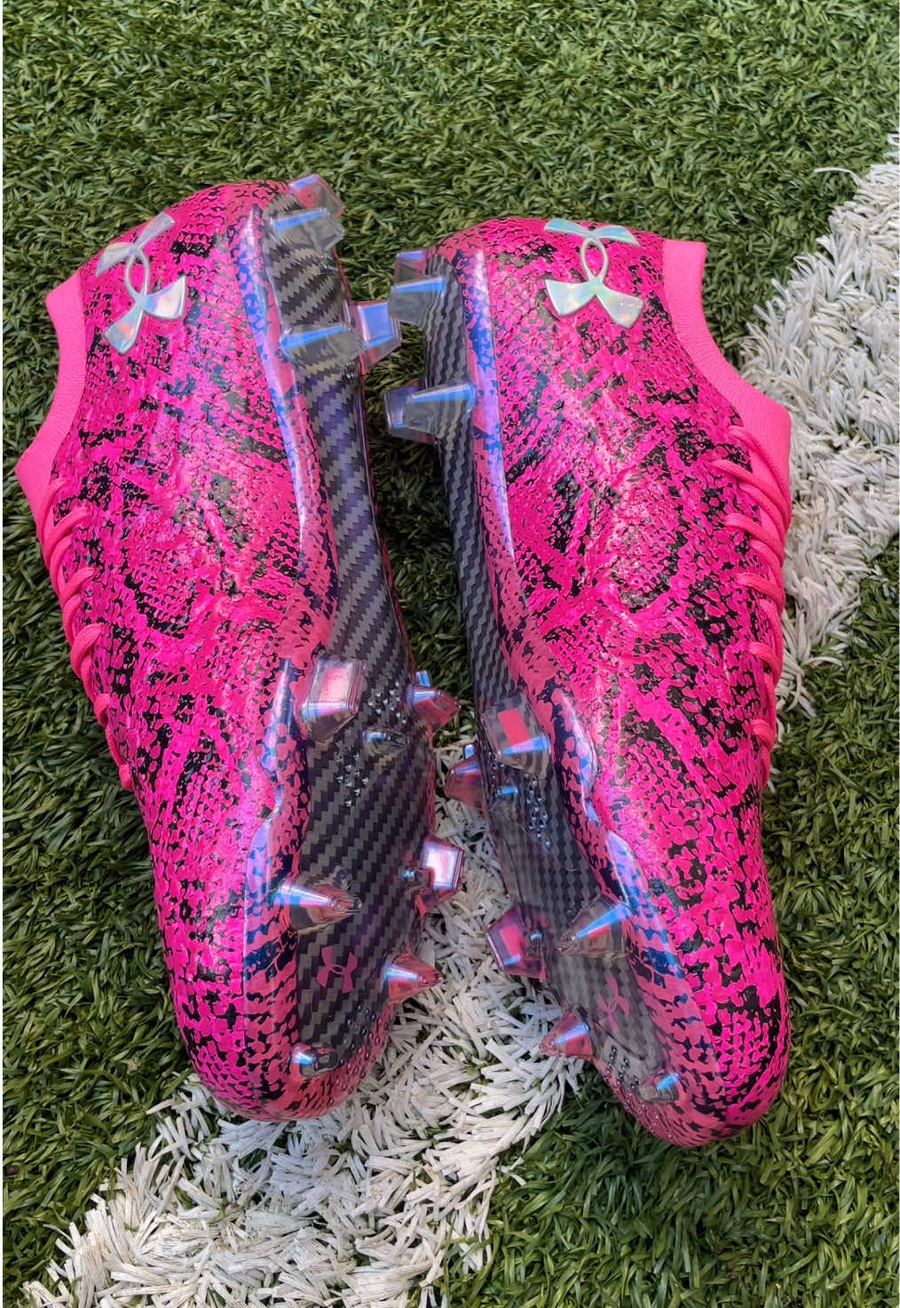 Well, Under Armour been cookin lately 😏 what do you say on these Vipers? 👀 #footballboots #underarmour #footballer #player 