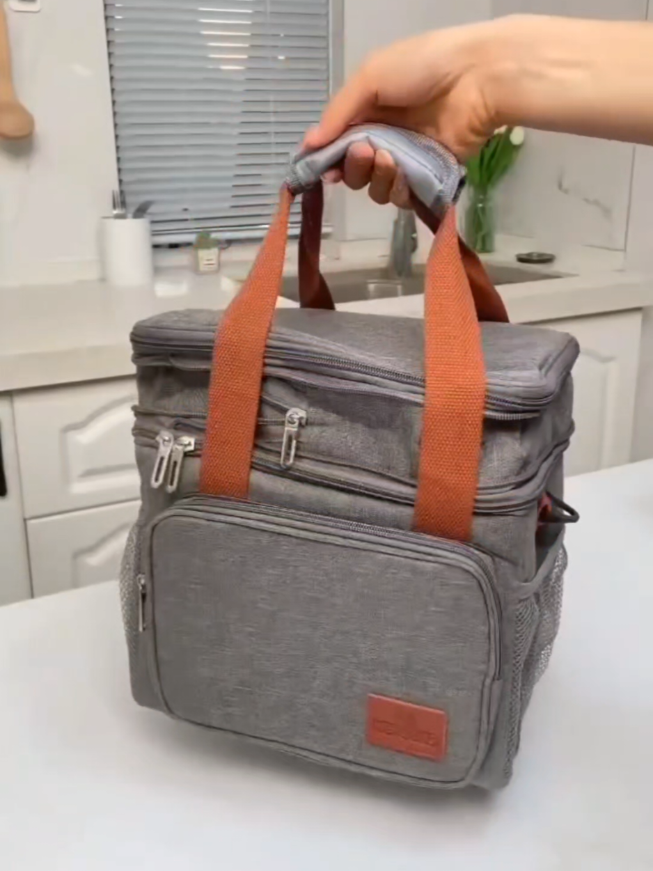 Double compartment lunch bag at 1500/-  🔸️15 Litres 🔸️Colours: Black, grey and Blue 🔸️Has a removable Shoulder Strap 🔸️Insulated lunch bag ⭕Lipa polepole allowed We do Nationwide delivery- FREE home delivery WITHIN NAIROBI Region- 48hrs , contact us on 0703814911  Nairobi Pick up station- Superior Arcade center along Accra road, 2nd floor rm. 35 (follow the logo stickers on the stairs) #kenyantiktok🇰🇪 #lunchbag 