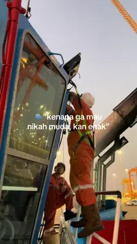 kau pikir ngasih makan anak orang make batu 😆 #pelautindonesia #pelautpunyacerita #pelautindonesiatiktok #fyppelaut #storypelaut 