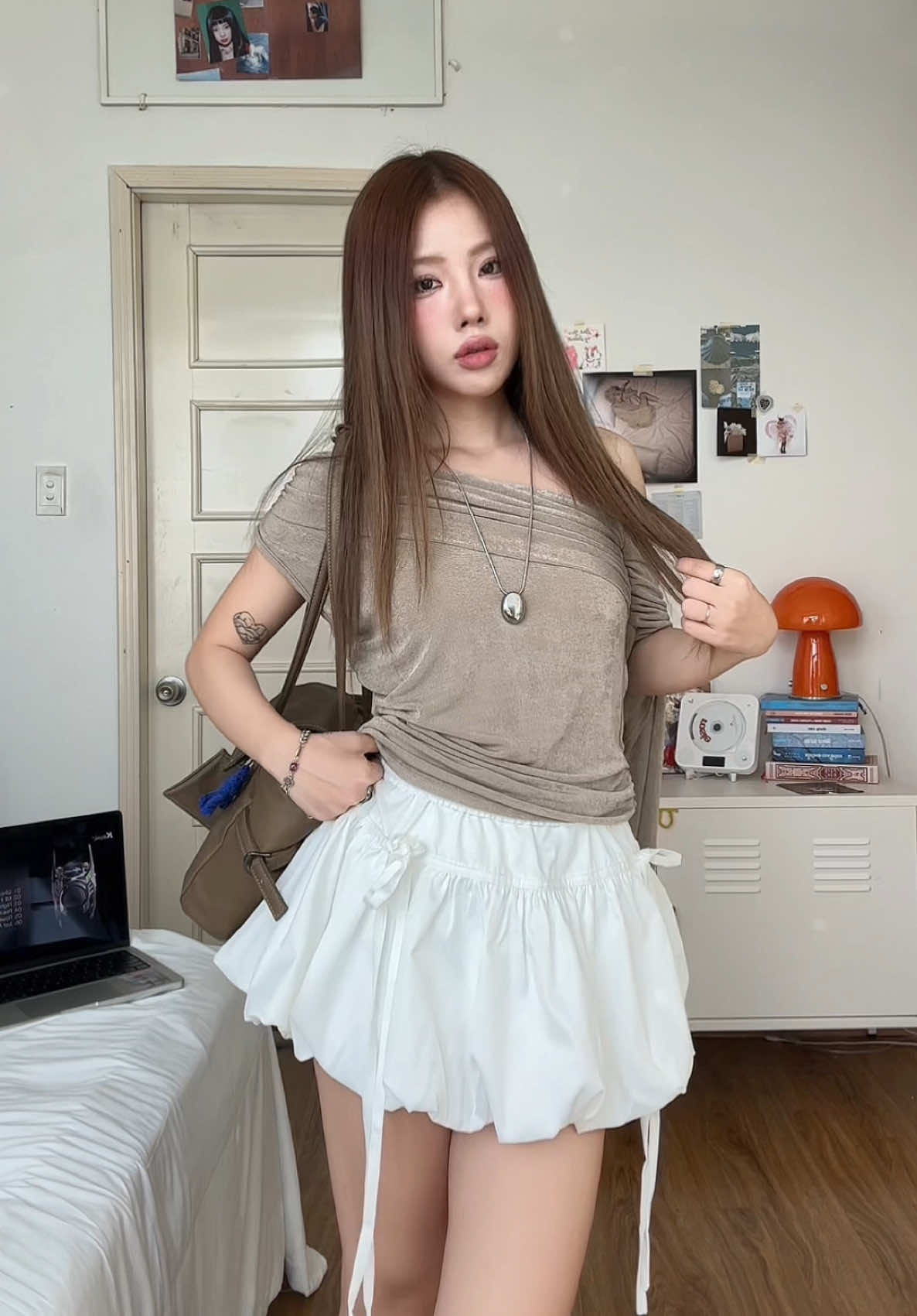 🤍🤎💭 #yejioii #outfitinspo #OOTD #vibes #trending @JEALOUS HOUSE 