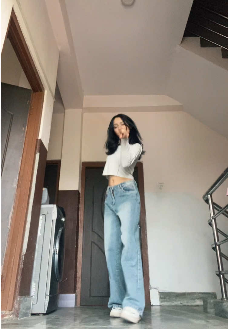 ‘Dhak dhak’ dance cover  #dhakdhak #hindisong #dancecover #newdance #trendingdance #newtrend #kanchan👓 #dance #xyzbca 