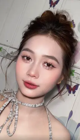 Nghe nói năm nay hot mấy tone nì hảaa 😚😚 #thithimakeup #xuhuongtiktok #xuhuong #fyp #makeupthuduc #makeupquan1 #makeupquan9 #makeupsaigon #viral 