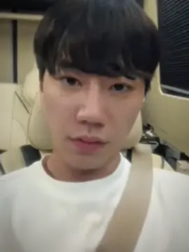 THERES SOMETHING ABOUT HIS EYESSS THAT MAKES ME GO INSANE🧎‍♂️🧎‍♂️🧎‍♂️ #leejunyoung #actor #edits #weakheroclass2 #wolfkeum #whenlifegivesyoutangerines #fypage #fyyy 