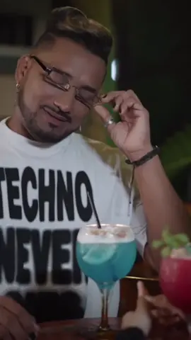 Ahhh, deixa eu te fazer feliz…. Disponível no YouTube! Clipe oficial da música “TU” ASSISTA AGORA 🔥🚀 #melodymarcantes #bandaosbrothers #marcantes_do_pará #marcantesdoparánotiktok #marcantes #marcantesparaenses #tecnomelody #showdasmarcantes 