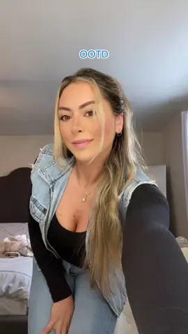 Featuring my cute thrifted jean jacket 💅💫✨🪩  #church #thrifted #thriftedfashion #denim #denimondenim #fypシ #4u #4you 