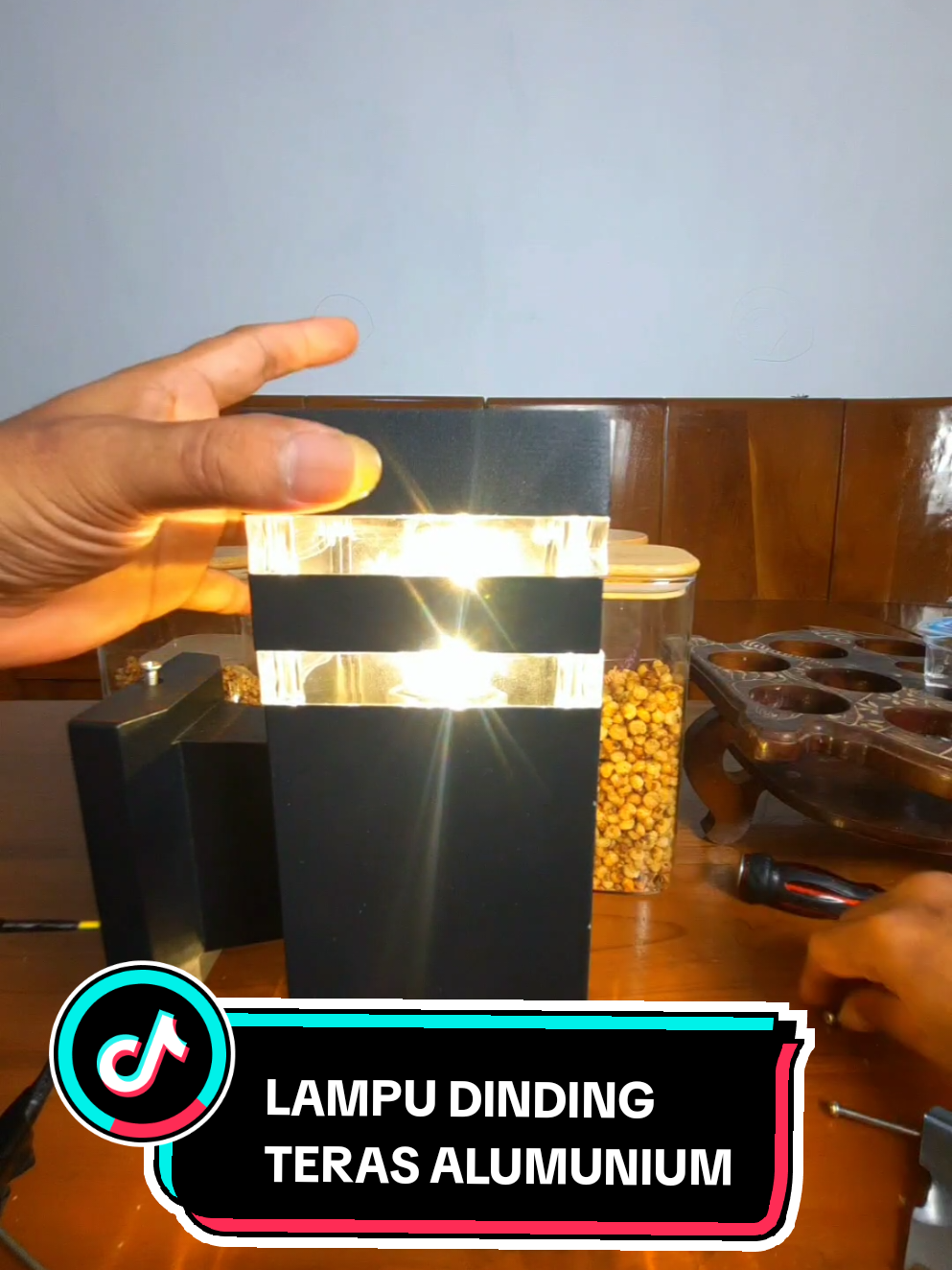 Membalas @udinsaputra1282  coba beli 1 bang nanti tau bedanya 🤩 #lampupilar #lamputeras #lampupilaroutdoor #lampudindingtaman #lampudindingkotak 