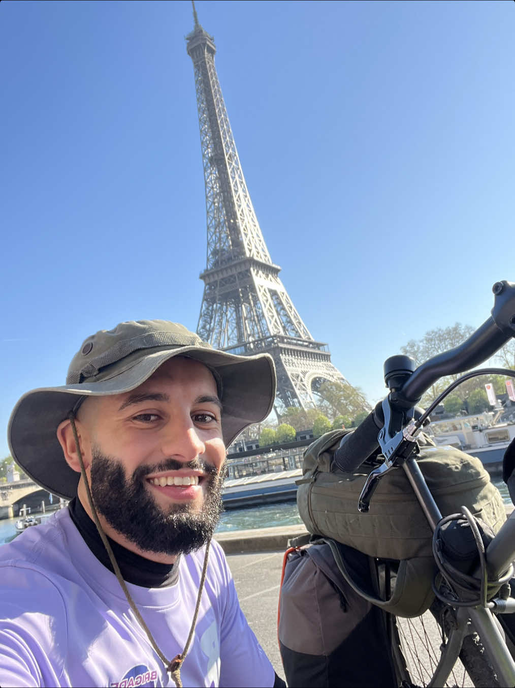 Snap : ilyesseKohlanta Paris 🚲 London 