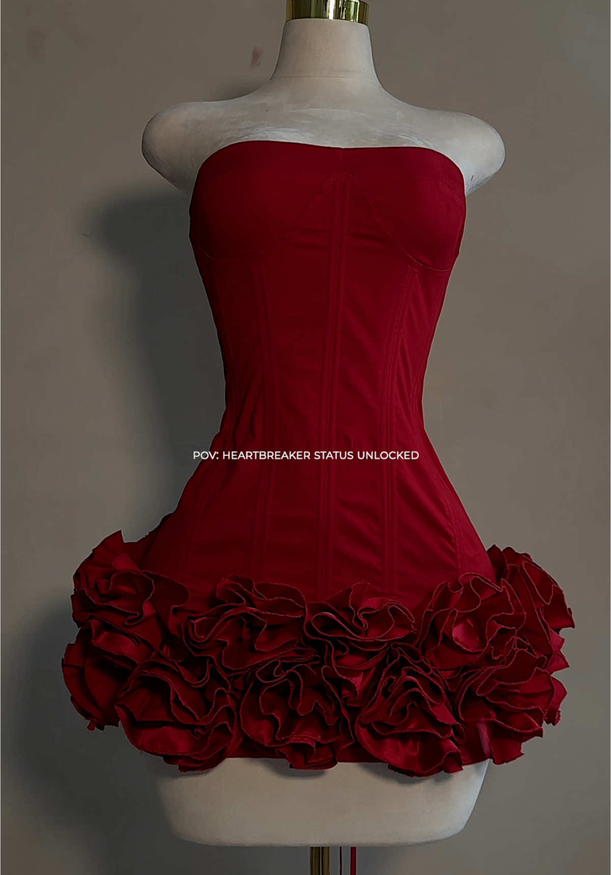 The ICON is back 🌹 #divaboutique #outfit #outfitinspo #divasweardiva #luxury #corset #rose #rosedress #divaexclusive #fashioninspo #viral #reddress #romantic 