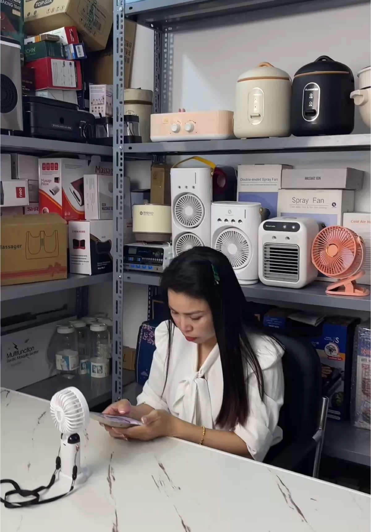 Quạt tích điện cầm tay ngon bổ rẻ #quattichdien #quattichdienmini #quattichdiendoimoi #hahienhoa1 #xuhuong 