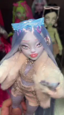 My hairplay Abbey 🩵 #dollcollector #dolls #toysoftiktok #foryoupage #toy #ooakdoll #customdoll #abbeybominable #monsterhigh 