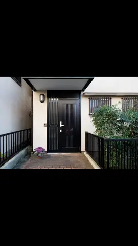 Puertas peatonales seguras, resistentes y con diseños únicos. Fabricación a medida, calidad garantizada. ¡Escríbenos para cotizar la tuya! 0983023161 #PuertasPeatonales #Seguridad #Diseño #Riobamba #PuertasMetálicas 