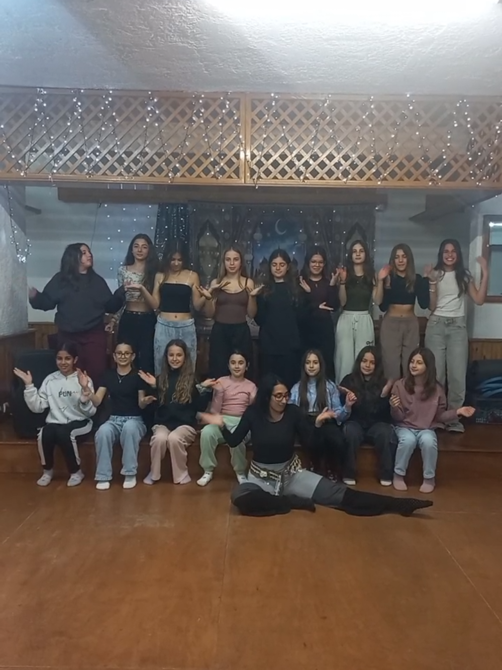 I am a dance teacher!!! Yeah baby!! #fyp #4u #foru #foryoupage #foryou #4up #tiktoktraditions #tiktokgreece #viral #teacherlife #teacher #teachersoftiktok #teachersbelike #dancer #dance #oriental #orientaldance #orientaldancer #bellydance #bellydancer #bellydancing #bellydanceshow #danceteacher 
