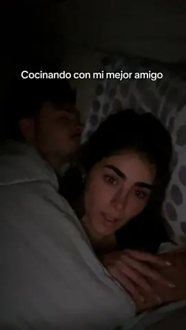 Y si, me abraza para dormir 😍