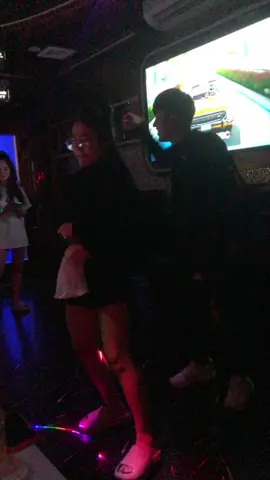 Mới tất cả các bạn đến karaoke visip🤣🤣🤣#CapCut #xhnghean #kraokee🎤🎹 