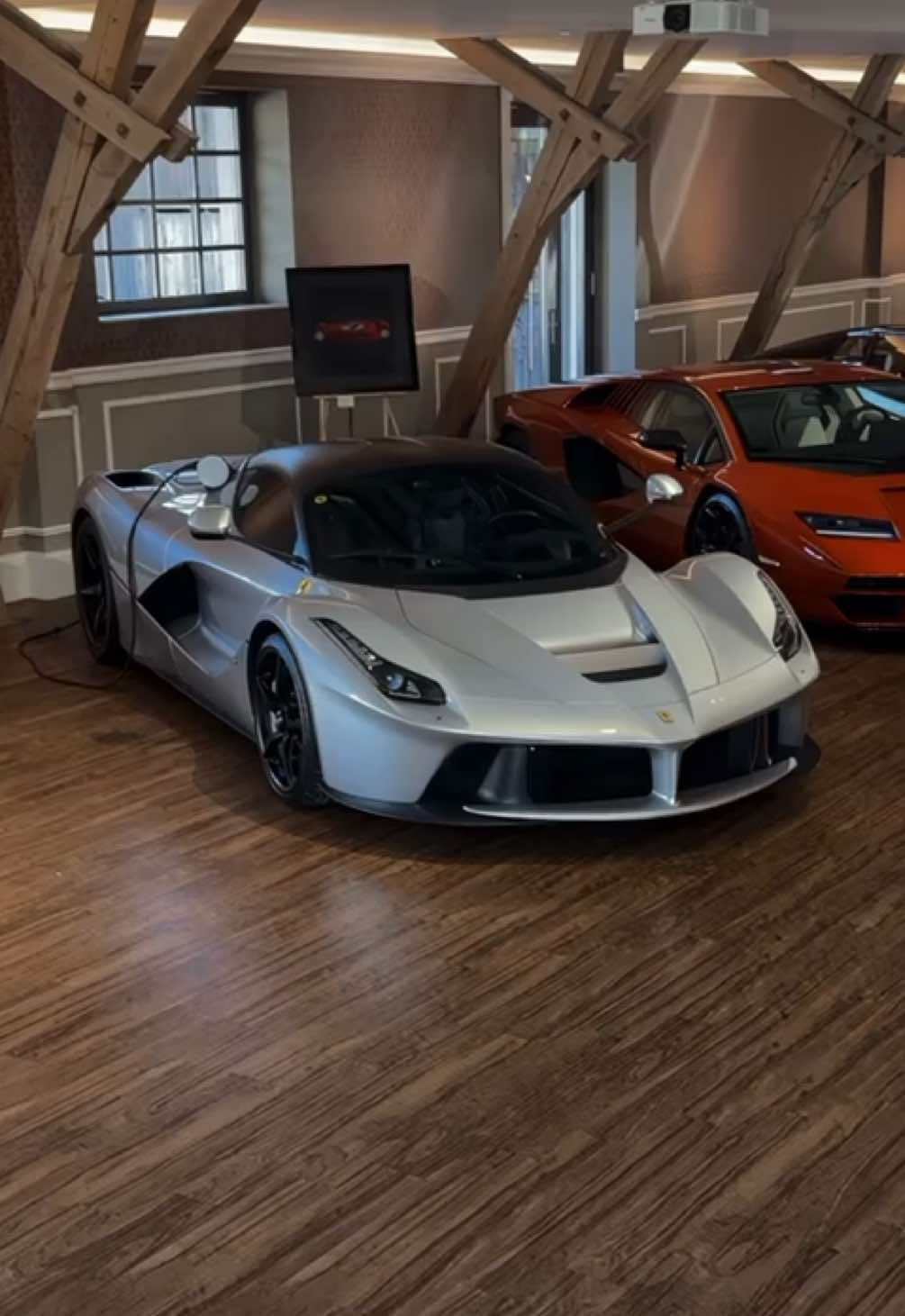 La Ferrari 😍 | clips from @ssc.registry®  #ferrari #laferrari #italian #italiancars #car #cars #carenthusiast #rare #rarecars #v12 #stylish #italianbeauty #ferrarimotorsport #laf #ferrarilaferrari #beauty #trinity #supercar @Sapphire 