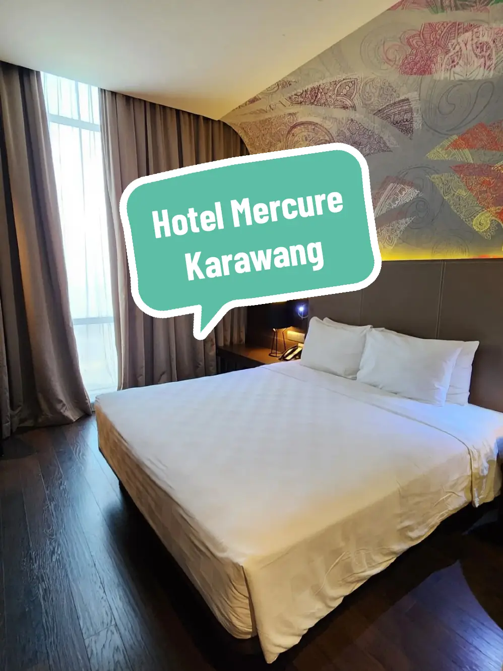 Stay of the day: Hotel Mercure, Karawang. Kamar modern dan lokasi dekat pusat kota. Nyaman untuk lepas penat setelah aktivitas kerja seharian. #BizTripTales #BusinessTrip #HotelStay #TripKerja #SalesLife #HotelReview #MercureKarawang #KarawangStay #WorkTripDiaries