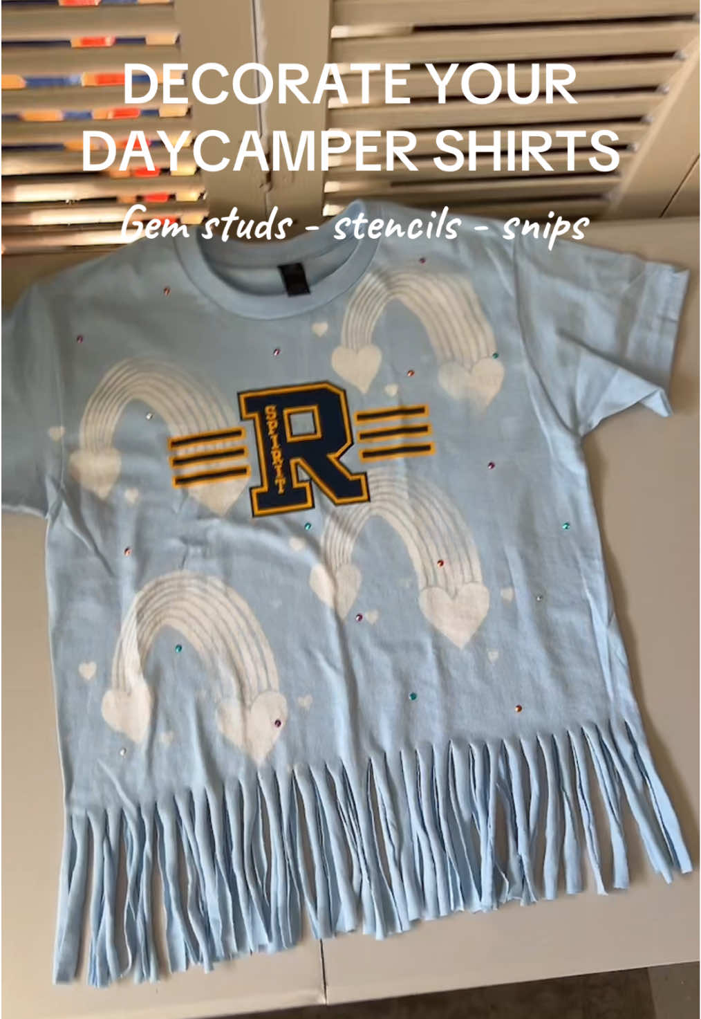 Day camp style ~ happy summer ✂️🙌🏼💎 #cutshirt #makethis #shirtstyle #cutshirttut #upcycle #makesomething #SmallBusiness #rainbows #daycamp #daycamper 