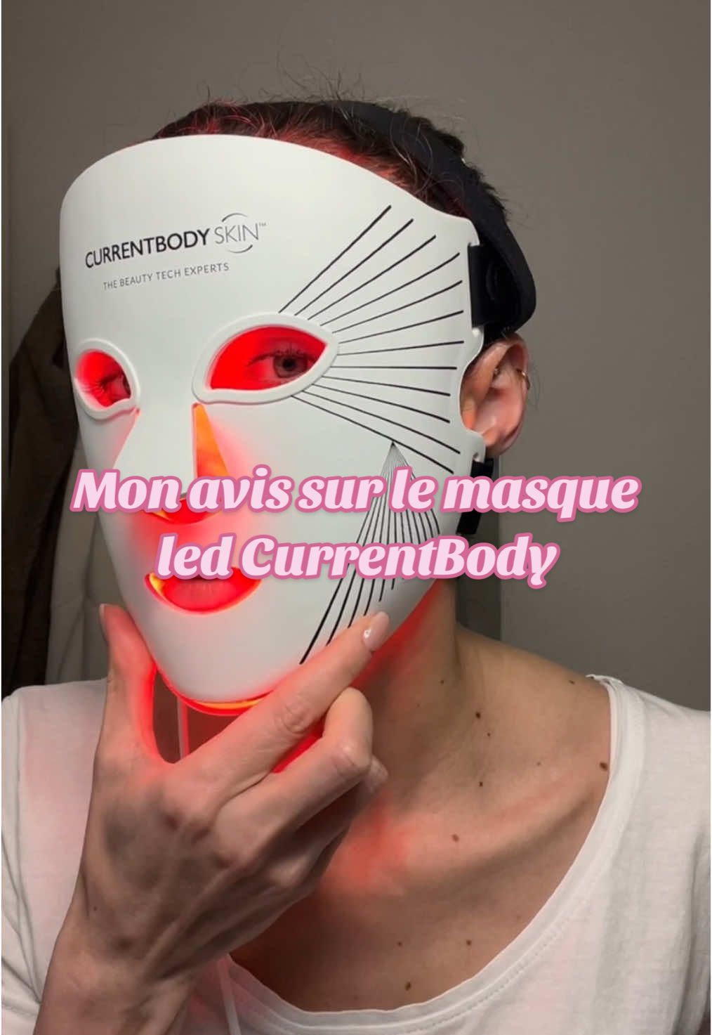 Voici mon retour après 5 mois d’utilisation du masque led @currentbody ✨ #masqueled #luminotherapie #therapieled #avantapres #astucesdesoin #transformation #antiage #skinglass 