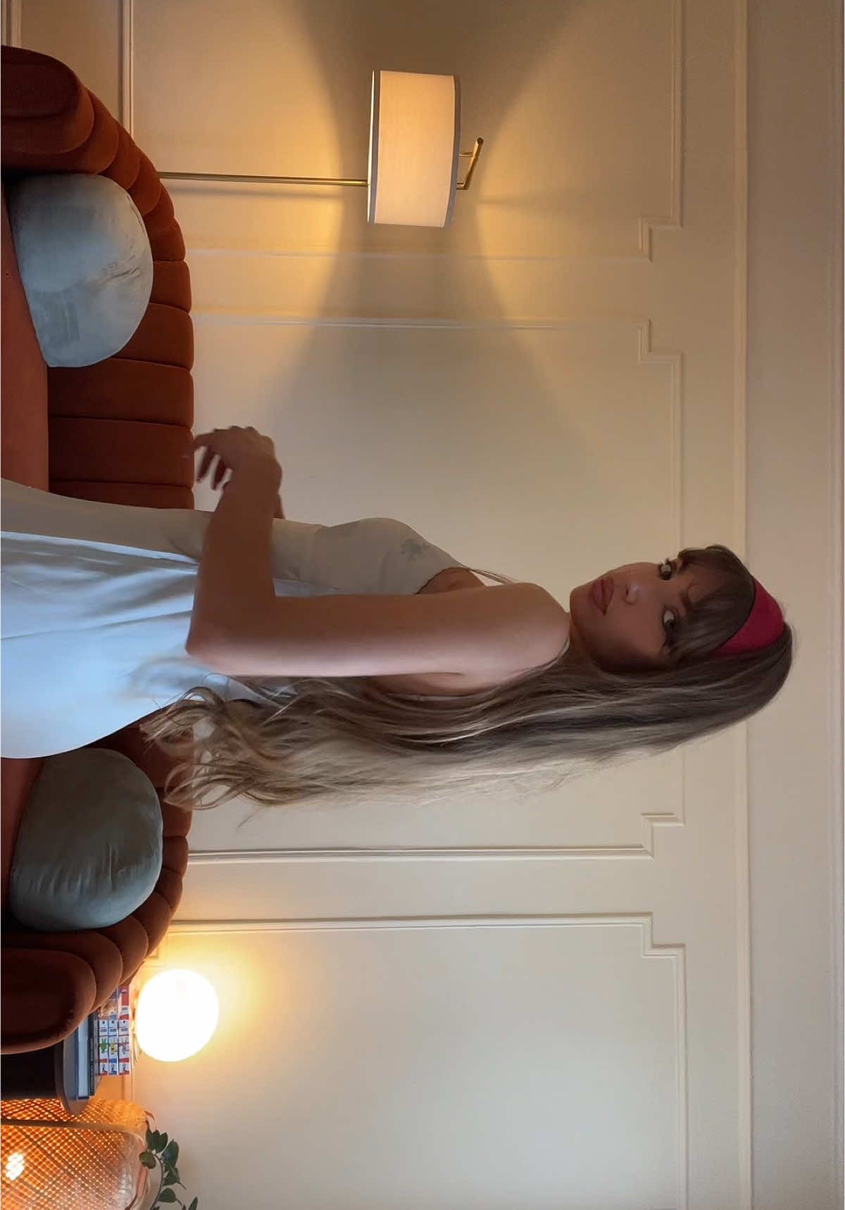 I can feel summer coming  #headbandhairstyle #bangs #vintagevibes #whatiworetoday 