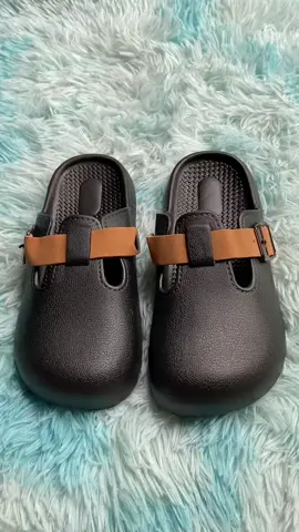 Clogs Shoes na nababasa ito na talaga mga bossing! Buy yours now 👆 #clogs #clogshoes #clogsslippers 