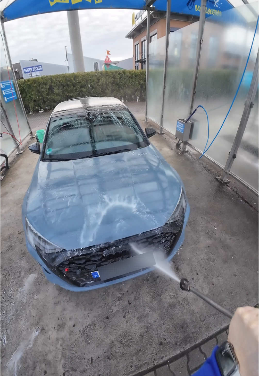 🧽 WASHBOX CLEANING SERIES - PART 1 🧽 🚗✨ PRE-WASH ROUTINE: THE SECRET TO A PERFECT CAR WASH! 💦 Watch how I prep my car before the main wash: 1️⃣ Removing coarse dirt using the 
