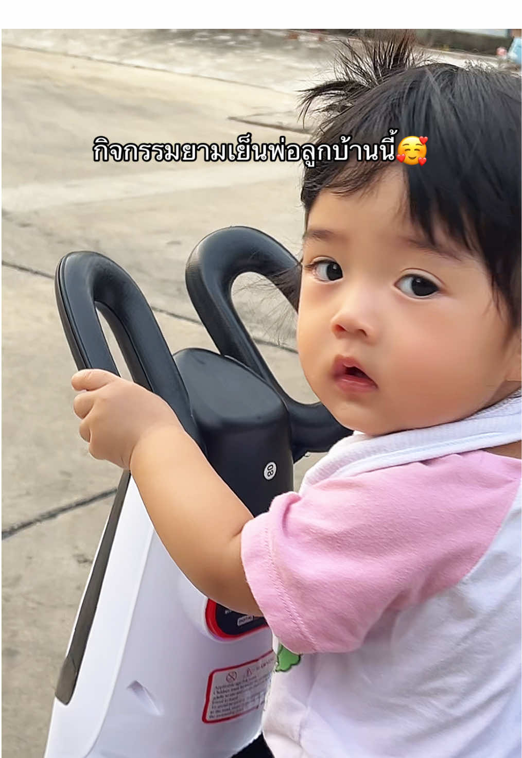 นักนั่งรถเข็นรับลมมันเชย นั่งรถไฟฟ้าดีกว่า😋💖🛴#สกู๊ตเตอร์ไฟฟ้า #สกู๊ตเตอร์ #สกู๊ตเตอร์เด็ก #รถไฟฟ้าเด็ก #ของเล่นเด็ก #รถเด็ก #รถเด็กเล่น #รถเด็กไฟฟ้า 