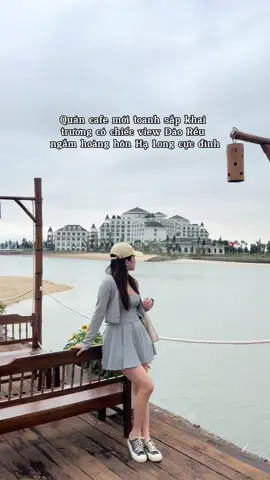 Sunset Bay Coffee 📍Bờ Kè cuối bãi tắm Bãi Cháy, dối diện Vinpearl Đảo Rều, Bãi Cháy, Hạ Long, Quảng Ninh  Quán cafe đối diện Vinpearl Đảo Rều đang hoàn thiện và mở cửa đón khách vào giữa tháng 4 này, hiện tại vào cửa tự do chụp ảnh free. Dự sẽ là địa điểm đón hoàng hôn Hạ Long cực hot mùa hè nằm nay. Note lại nếu có dự định du lịch Hạ Long 30/4-1/5 này nhé😘 Quán đã mở cửa từ 10/4 đồ uống dao động 40-70🐟, trà chiều 200-250-300🐟 nha  #habunreview #habuncafe #habuntravel #sunsetbaycoffee #sunsetbaycoffeehalong #halong #dulichhalong #baichay 