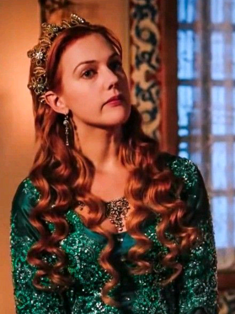 جمال السلطانة هيام *العنقاء*💕🩷🥀#جمال#سلطانة #هيام #hurrem#العنقاء  #hurremsultana #hasekihürremsultan #beauty #trend #trending #tiktok #fyp #explore #lady #princes #queen#سلطانة👑🤍👑 #سلطانة_سلطانات👸🤍 #sun #moon  #muhteşemyüzyıl #turkishseries 