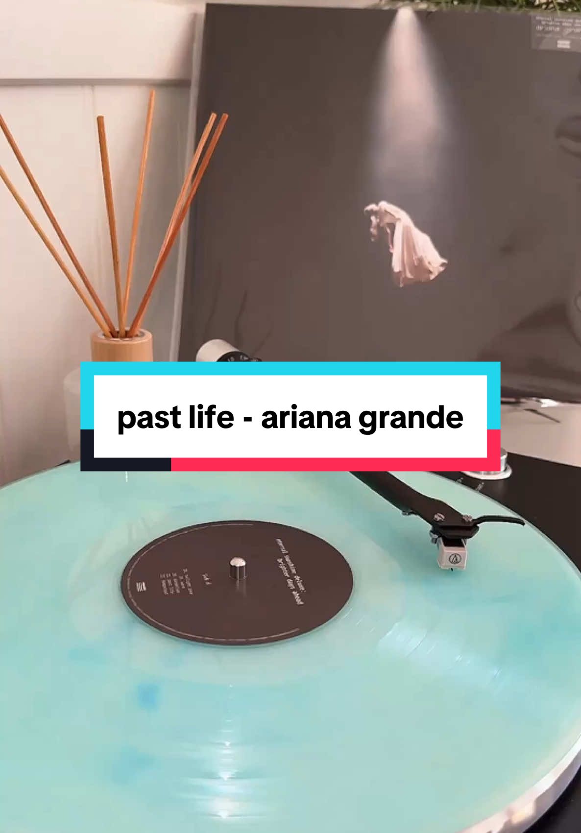 how is this song even real ??? song: past life - @arianagrande  #arianagrande #eternalsunshine #brighterdaysahead #arianator #vinyl #foryou #fyp #vinyltok #vinyltiktok #vinylrecords 