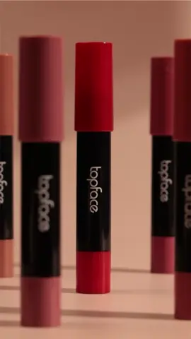 Matte Lipstick Pencil Topface PT154 — зручно, стійко, стильно! ✔️ Формат олівця для точного нанесення ✔️ Насичений матовий фініш ✔️ М’яка, комфортна текстура ✔️ Ідеально для щоденного макіяжу #topface