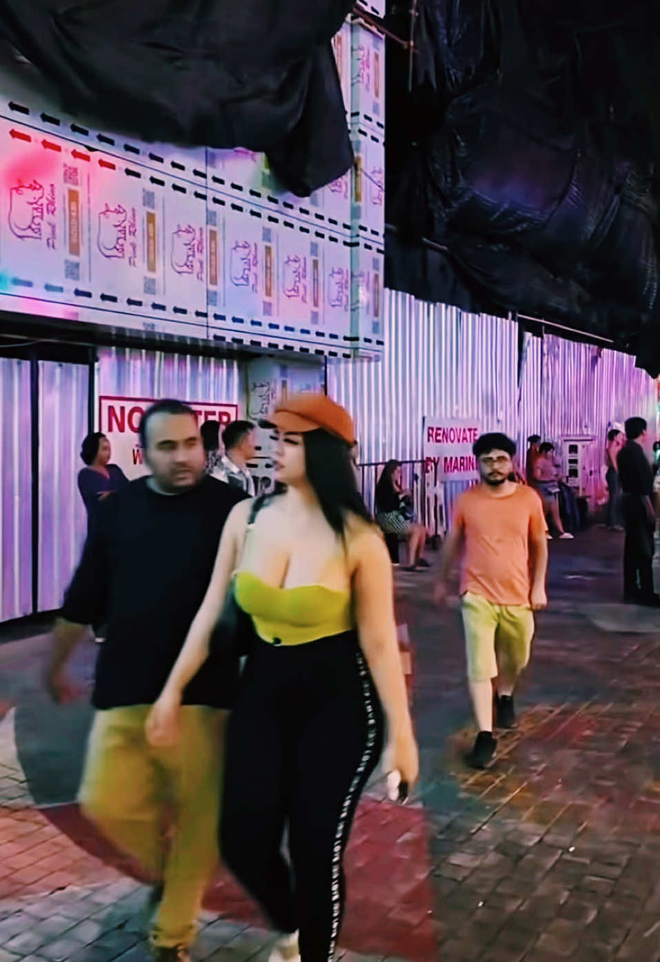 Walking Street 😍 #nightlife #party #fun #pattaya #pattayathailand #pattayabeach #pattayacity #pattayalife #pattayatrip #pattayawalkingstreet #thailand #thailandnightlife #thaigirls #barlife #club #dance #streetphotography #travelphotography #beachlife #lights #neon #2025 #holiday #vacation #explore #wanderlust #girls #fun #drinks #cocktails