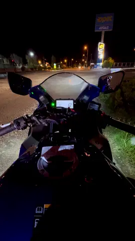 😌#r25 #yamaha #japan #sadpost 