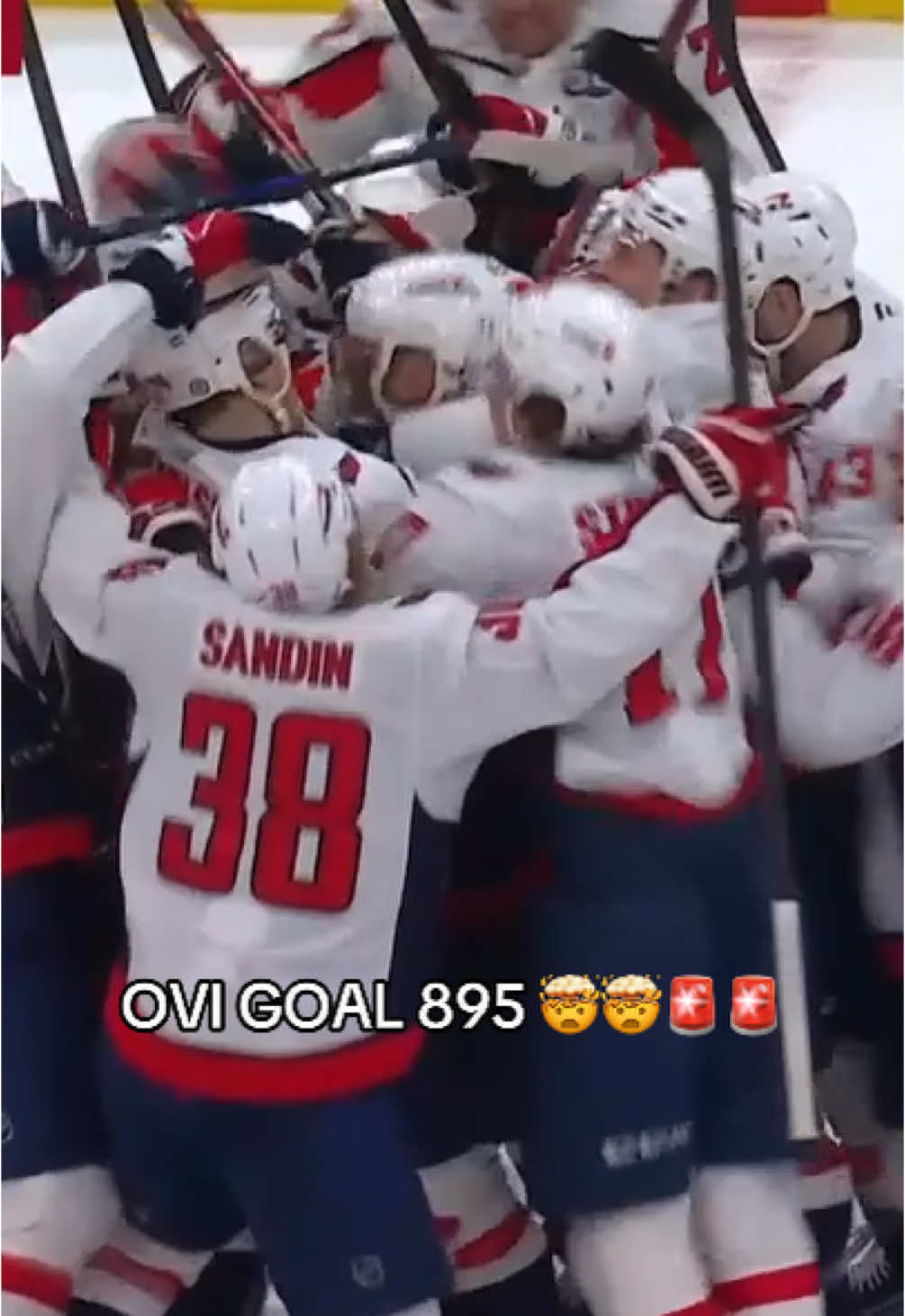 OVI BREAKS ALL-TIME NHL GOAL RECORD 🚨🚨🚨 (via @NHL) #NHL #ovi #hockey