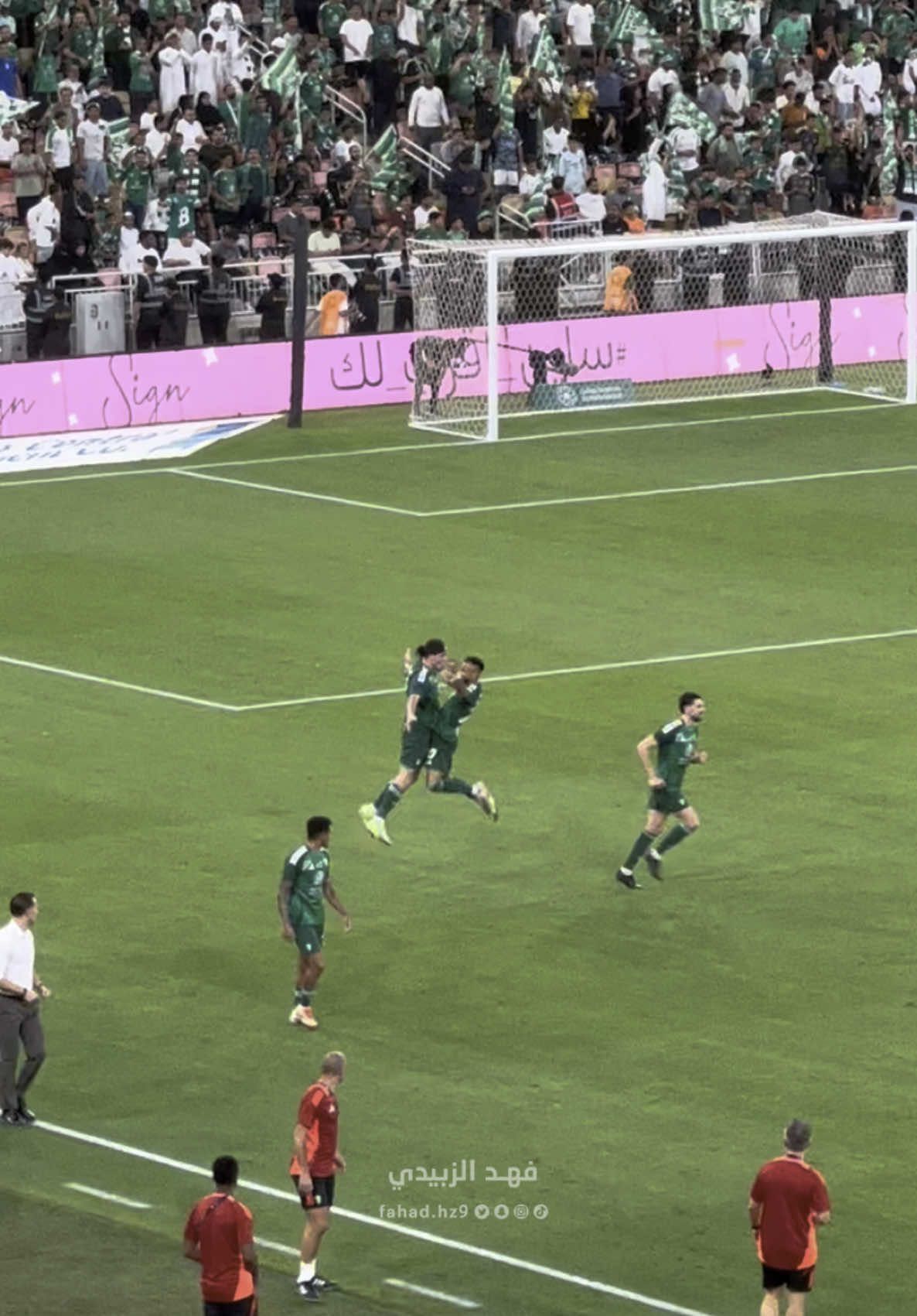 صخب المدرج بعد الهدف الاول 