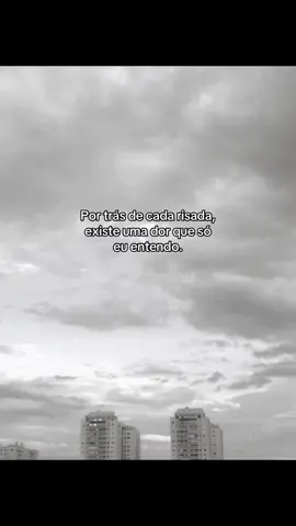 🥹 #foryou #dor #triste #foryoupage #triste💔 #desistindoaospoucos #faleitotriste #meajudatiktok #tristeza #coracaopartido #sentimentos #frasestristes💔 #vazioemocional #fyppppppppppppppppppppppp 
