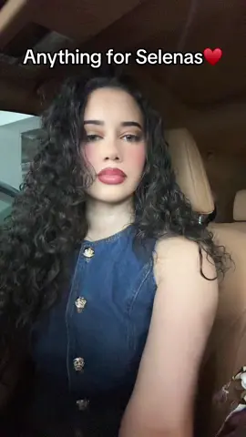 #selenaquintanilla #selenaylosdinos #selenaylosdinosdocumentary #syld 