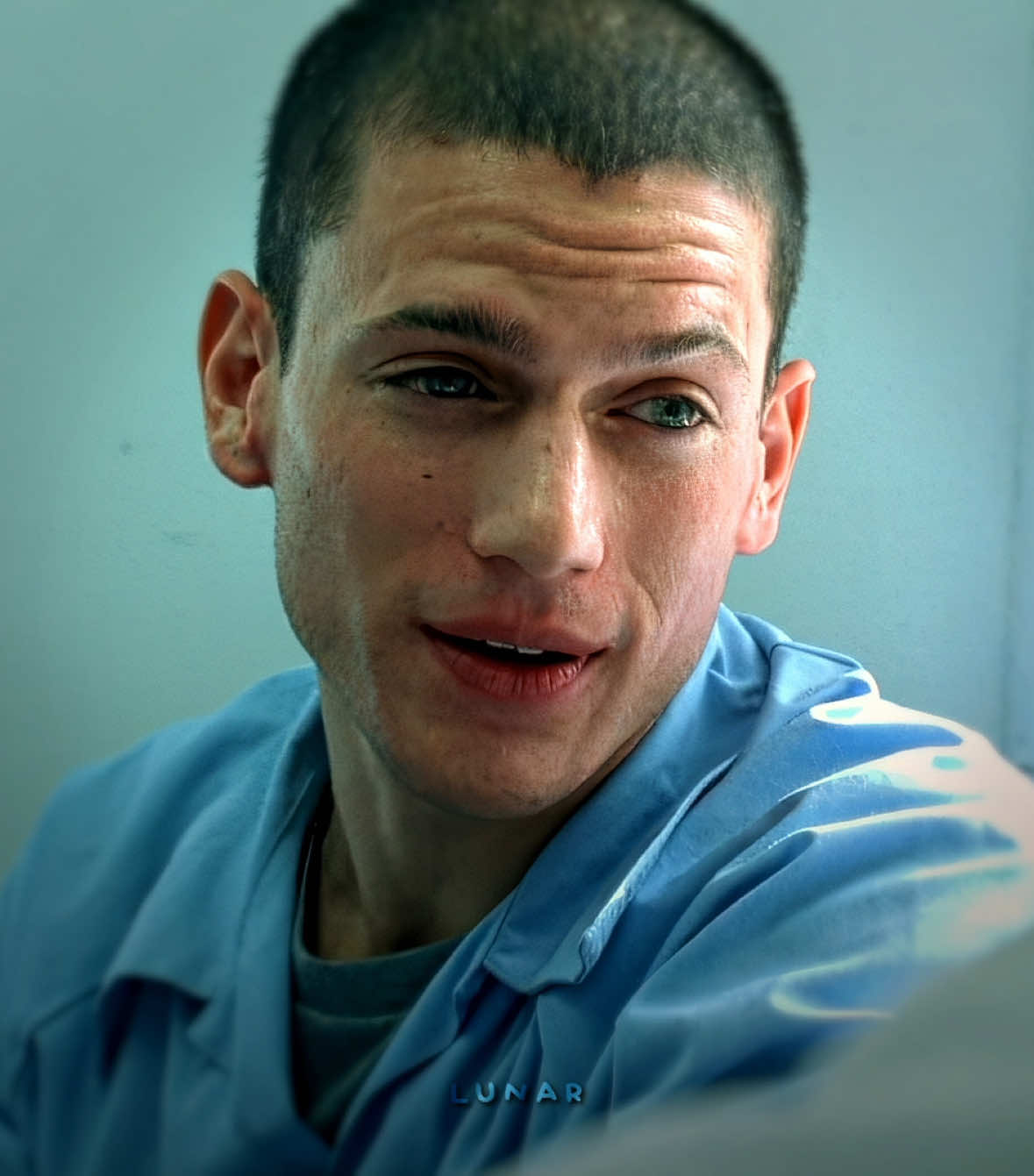 caught an elbow playing basketball | #prisonbreak #michaelscofield #scofield #saratancredi 