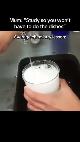 I swear I do more dishes in chemsitry then at home ( guys follow for more bio/chem memes🔥🔥) #alevelchemistry #chemistryalevel #alevelchemistrytips #alevelchemistryrevision 