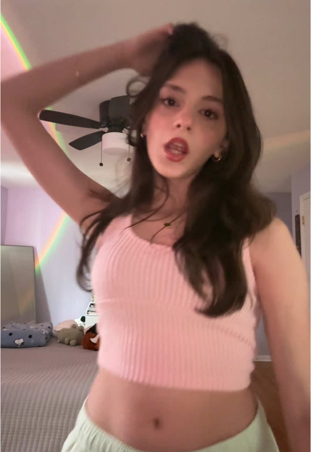 i dont wanna go back to school #fyp #fit #outfitcheck #outfit #foryoupage #fypシ #fitinspo #fitcheck #OOTD #ootdinspo #pinkandgreen #billieeilish #vibes #makeup #viral 