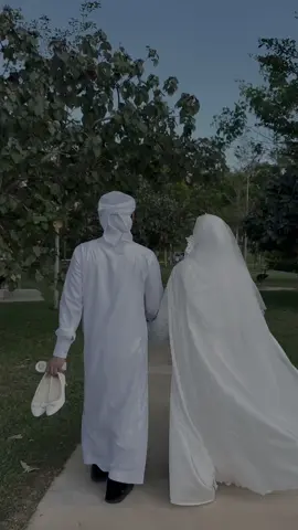 Kerana yang aku cari bukan lagi yang menyempurnakan cintaku saja, tetapi yang mampu menyempurnakan agamaku 🤍#wedding #weddingnasheed #islamicwedding #abcxyz 