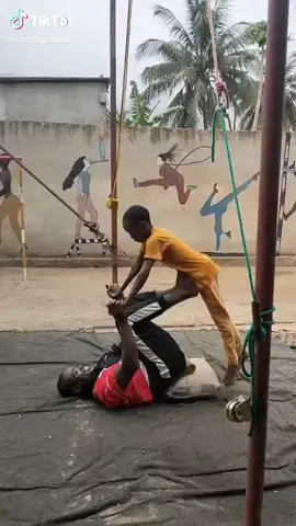 chanika acrobatic @Njeree Rastanzania Man 