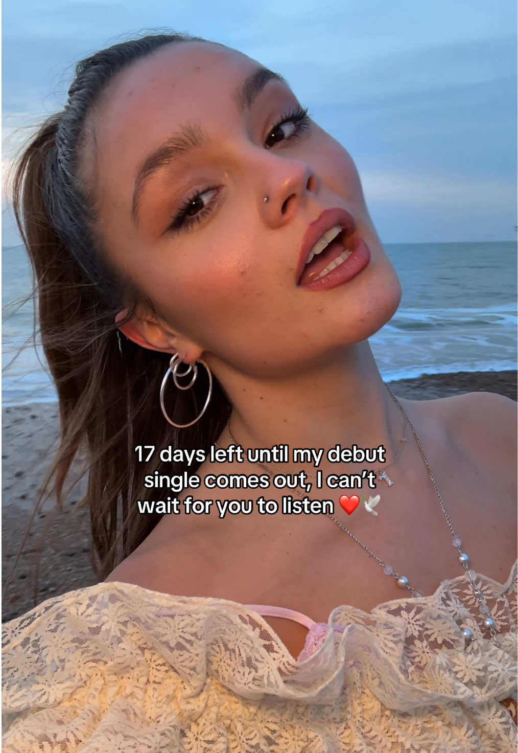 The birds were paid actors, 23rd of April people💋💋💋 #trampolinerubyroberts #newmusic 