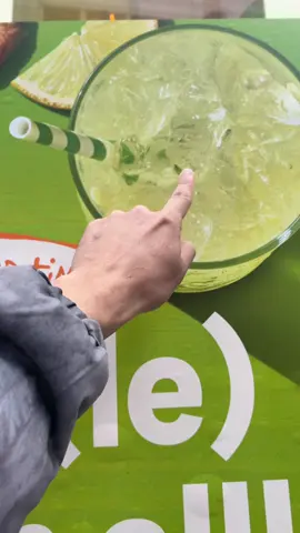 it’s like sweet & sour & salty idfk 🥴🥴 i think i’m pregnant #fypシ #picklelemonade #popeyes 