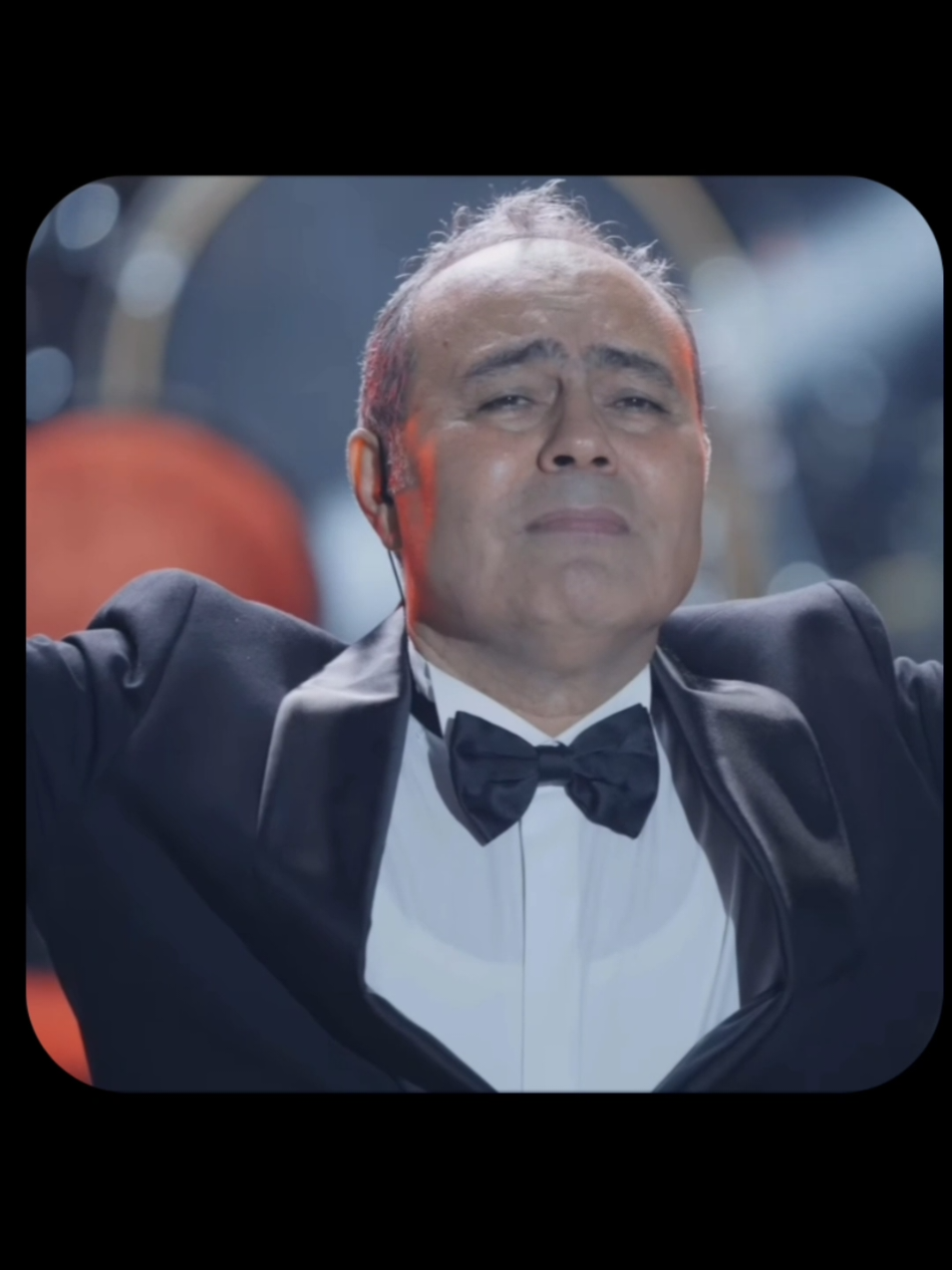 Azər Zeynalov-Şükriyyə Musiqisi-Emin Sabitoğlu  Sözləri-Əhməd Cavad Romanın adı Əhməd Cavadın güllələnməsindən sonra Vətən Xainləri Qadınlarının Akmola Düşərgəsinə sürgün edilən həyat yoldaşı Şükriyyə xanıma hələ sağlığında həsr etdiyi şeirindəki 
