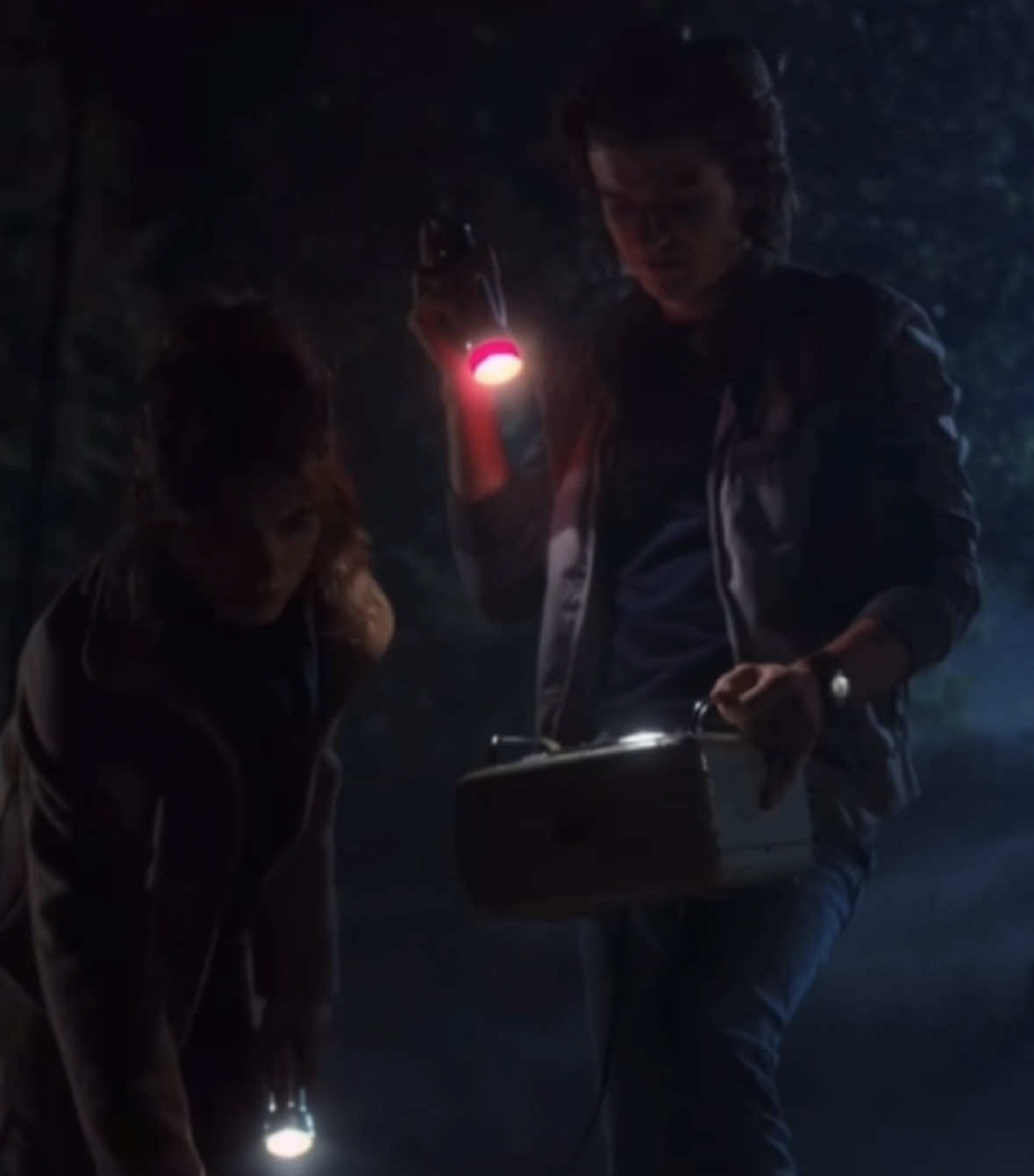 #STEVEHARRINGTON #STRANGERTHINGS #JOEKEERY this is so differnt to my other edits but i lowkey like it and i tried to do the ‘no, no’ on beat with the song but im not sure if it sounds okay #loveforkeery #foryou #fyp #foryoupage #noflop #viral #strangerthingsedit #stancy #steveharringtonedit #viral #bittersweetsymphony #imamilliondifferentpeople #kurtkunkle #keysmckeys #djo #endofbeginning #thecrux 
